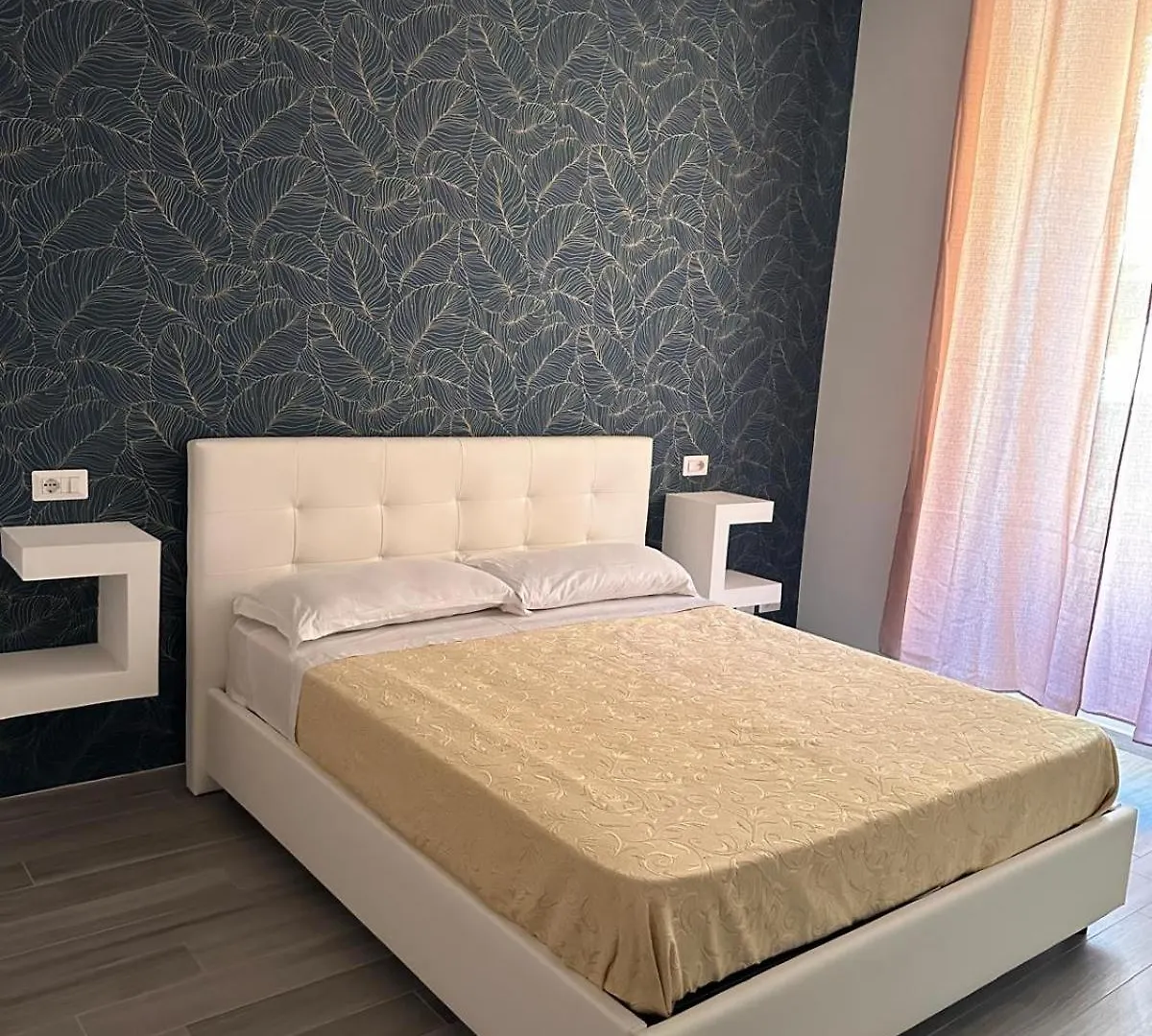 Luxury Boutique Vesuvio Apartment Naples