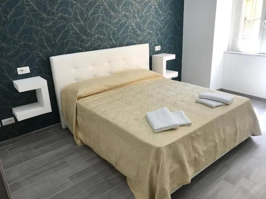 Luxury Boutique Vesuvio Apartment Naples