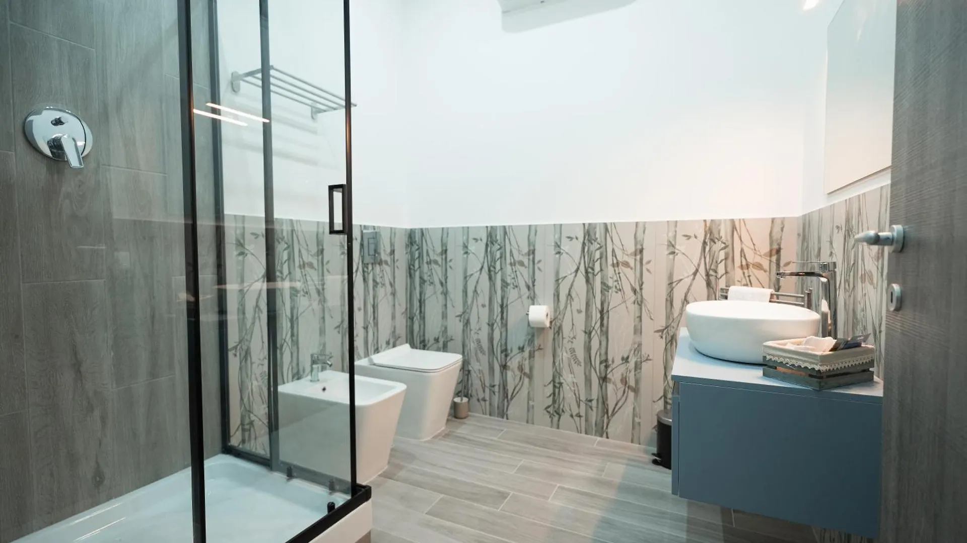 Luxury Boutique Vesuvio Apartment Naples