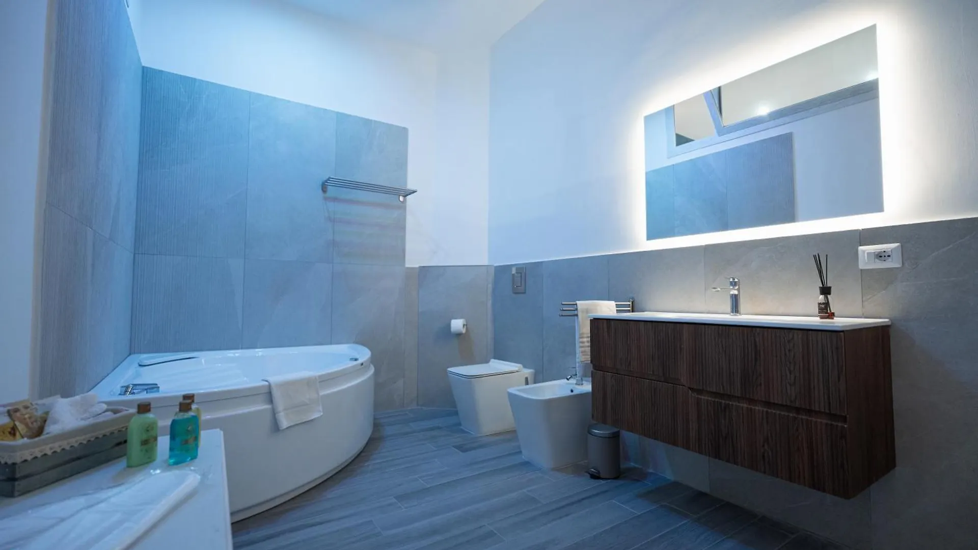 Luxury Boutique Vesuvio Apartment Naples Italy